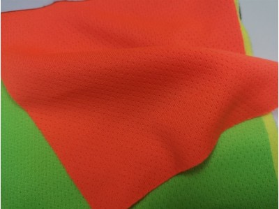 MS-MEGH  Micro Pin Dot Mesh -710  70''-72''  140-145gm/m2 馬來西亞 側面照